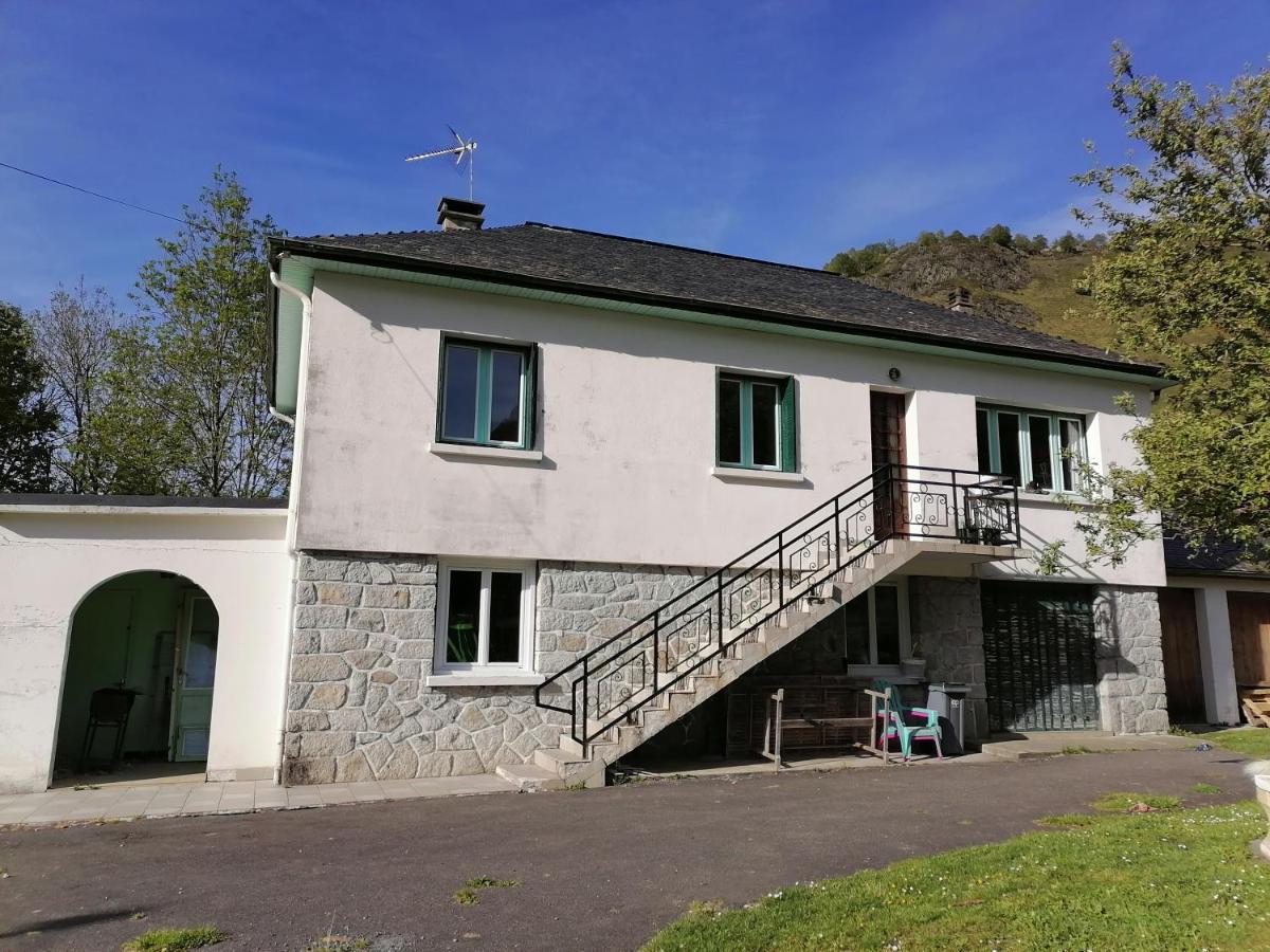 Aux D'Estaing Croises, Gite De Montagne Accessible A Tous Kültér fotó