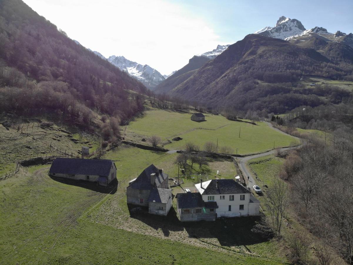 Aux D'Estaing Croises, Gite De Montagne Accessible A Tous Kültér fotó
