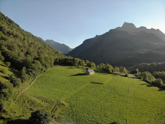 Aux D'Estaing Croises, Gite De Montagne Accessible A Tous Kültér fotó