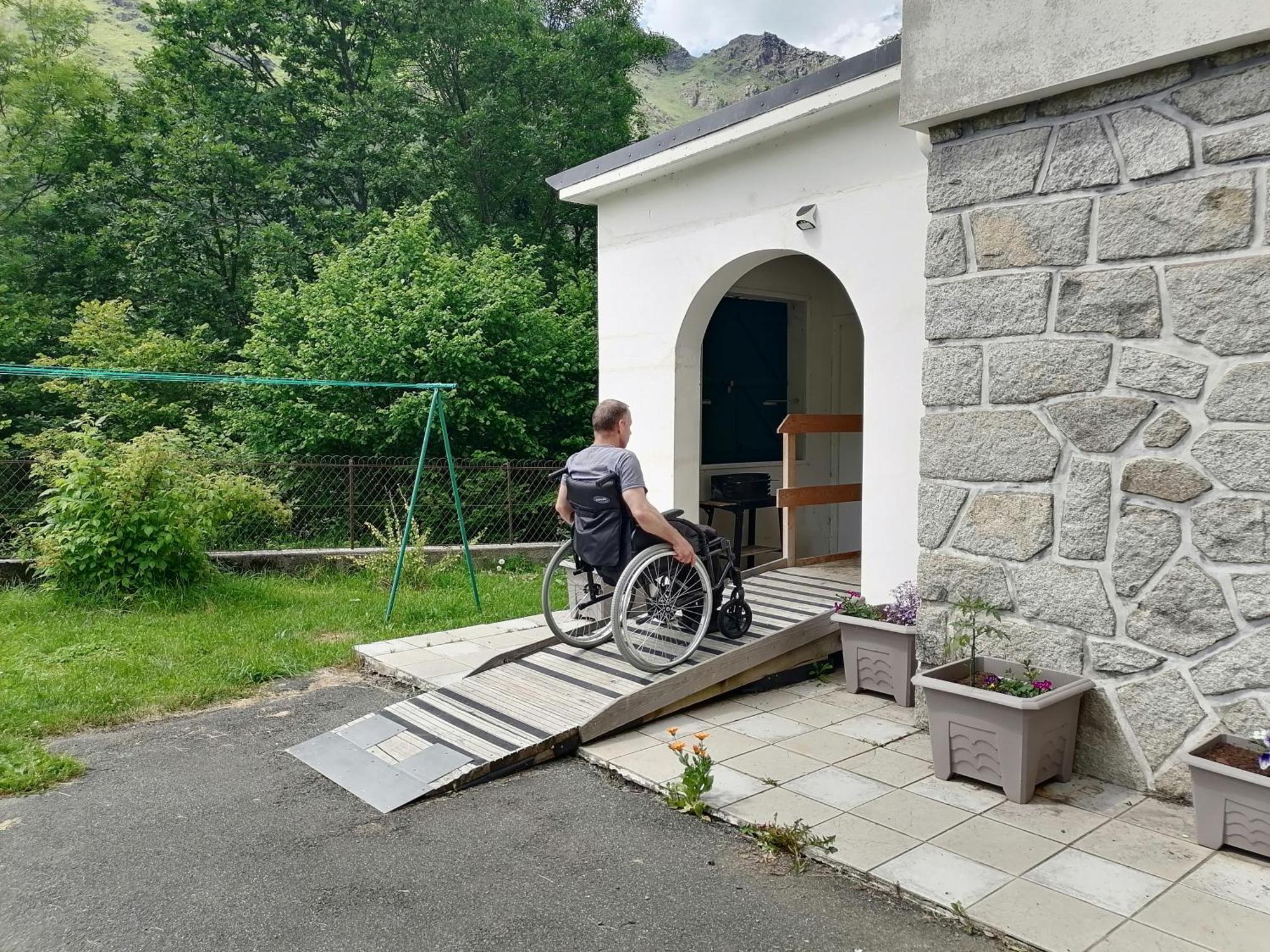Aux D'Estaing Croises, Gite De Montagne Accessible A Tous Kültér fotó